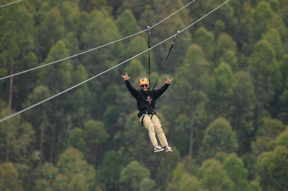 Mega Tirolesa de Pedra Bela